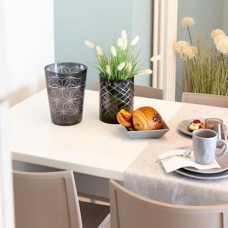 Residenza Alma Aparthotel Riccione Exteriör bild