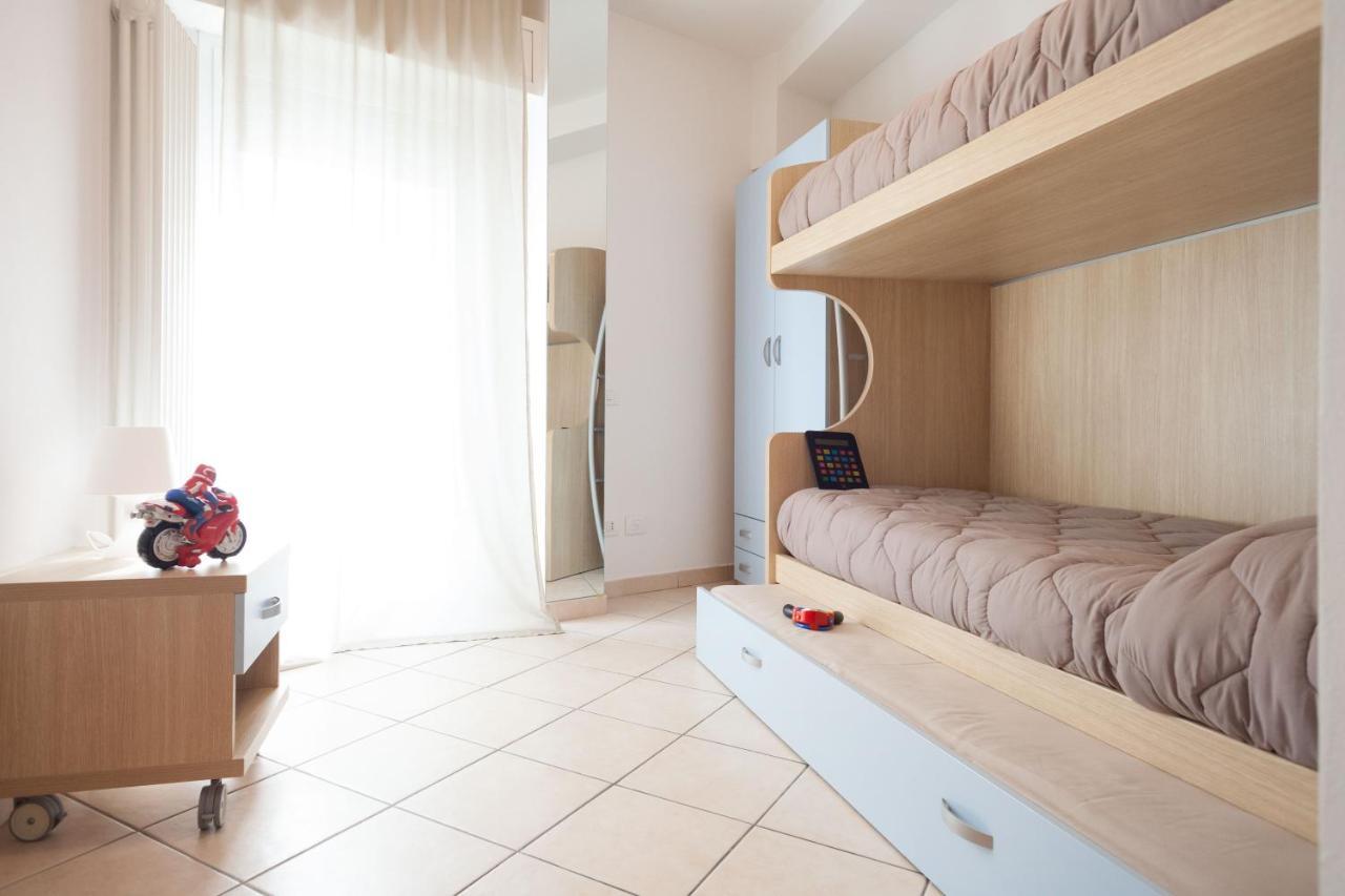 Residenza Alma Aparthotel Riccione Exteriör bild