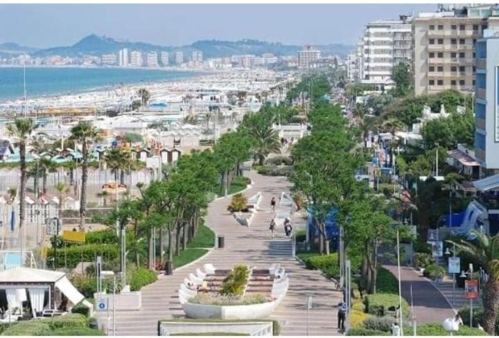 Residenza Alma Aparthotel Riccione Exteriör bild