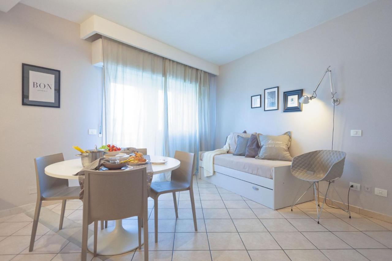 Residenza Alma Aparthotel Riccione Exteriör bild
