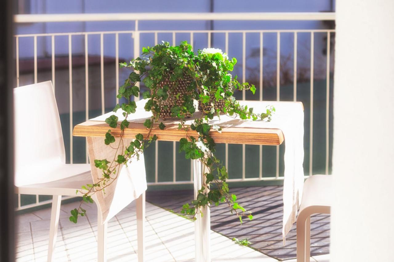 Residenza Alma Aparthotel Riccione Exteriör bild